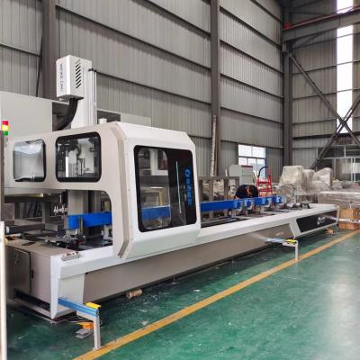 China centro de mecanización de aluminio 7000m m industrial de AXIS de la máquina 4 del router del CNC de 6500m m en venta