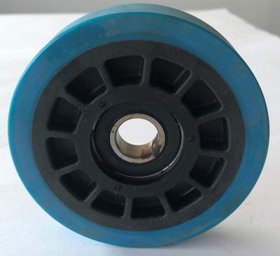 China Step Chain Roller Escalator Spare Part 100x22.2 Hub Type Roller With Bearing 6204 for sale