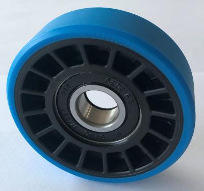 China PA Escalator Spare Part 76.2x22 Hub Type Roller With Bearing 6205 for sale