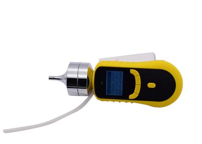中国 O2 CH4 CO H2Sのポンプ吸引のための携帯用多ガスのモニターの音ライト警報 販売のため