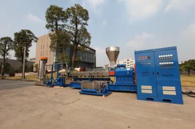 中国 灰色機械色の機械200-500kg/Hr容量を作る熱い溶解の接着剤の棒 販売のため