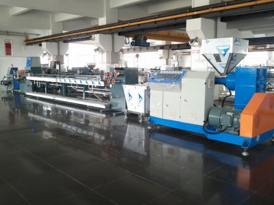 China La correa plástica del color azul que hace la máquina Pp ata con correa la cadena de producción capacidad de 50-80kg/Hr en venta
