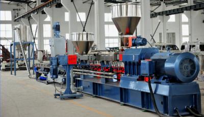 China Equipamento eficiente alto da peletização do plástico, máquina de reciclagem plástica do granulador à venda