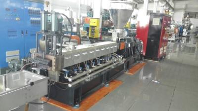 Chine Machine de réutilisation en plastique de granule de vis jumelle parallèle pour la fabrication granulaire à vendre