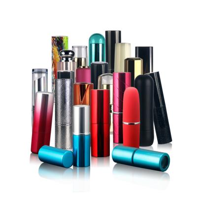 China HAPPY+ Make-up Lippenstrick Mehrfarbiger Auswahl zum Befeuchten der Lippen 6 ml zu verkaufen