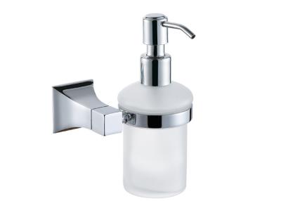 China Accesorio de baño Dispensador de jabón montado en la pared con bomba de latón Botella de PP cromo en venta
