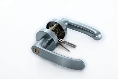 Cina 3 chiavi in ottone serrature tubolari serratura a spinta tubolare tradizionale più sicurezza in vendita