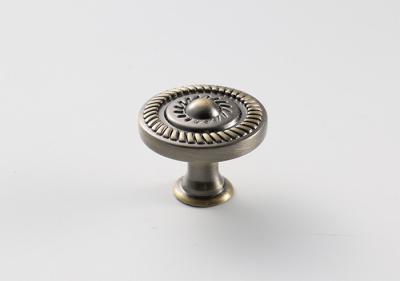 China Electroplated Lacqer Handle Furniture Dresser Kitchen Drawer Pulls And Knobs for sale