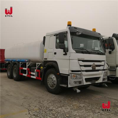 China Volumen del camión de petrolero del camión HOWO 6X4 de la regadera del agua del volumen del CCC en venta