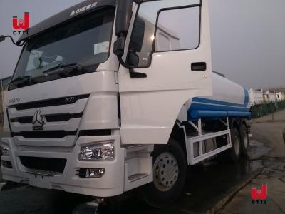 Chine Réservoir 20m3 de camion d'arroseuse de l'eau de Sinotruk 371HP 20 mètres cubes à vendre