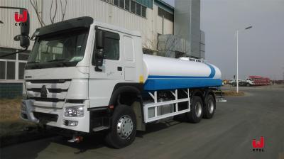 China Camión 10 Wheeler Truck Fuel Tank Capacity WD615.69 del transporte del agua HW76 en venta