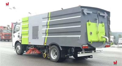 China Camión de limpieza del camino del camión 6m3 4x2 del barrendero de calle del vacío LHD en venta