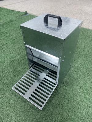 China 5kg Auto Chicken Feeder Treadle Self Opening Galvanized Chook Poultry for sale