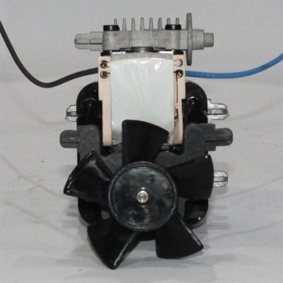 中国 GSEの歯科空気圧縮機オイルの自由な110W医学の噴霧器の圧縮機モーター230V 販売のため