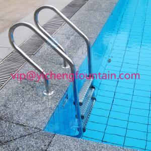 China SS 304 Swimming Pool Accessories Ladders With Anti - Slip Steps / Safety Handrail for sale