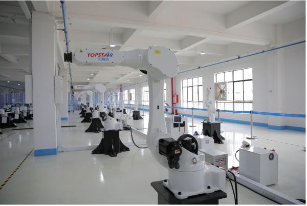 Quality Six Axis Industrial Welding Robots Pure White Color Motion Control Tech for sale