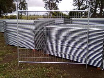 China Temporary Fencing 2.4 x 2.1M 10 Panels Only Building Construction Site for sale