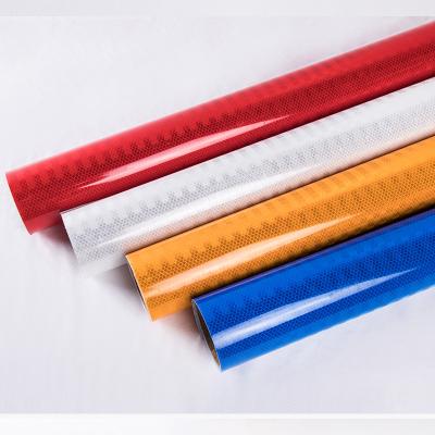 China GB/T18833-2012 Engineer Grade Prismatic Reflective Sheeting For Vehicle Marking for sale