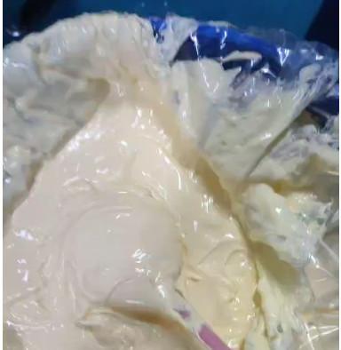 China Organic Whipped Body Shea Butter Cream Skin Moisturizing Whitening Coconut Mango zu verkaufen