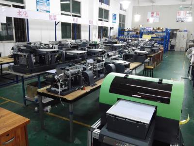 China De Printera4 Grootte Ultraprint van Inkjet van de hoge snelheidscmykwv Desktop voor Reclamesignage Druk Te koop