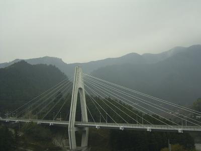 China A estada de aço do cabo da suspensão do cabo constrói uma ponte sobre de grande resistência para o grande período à venda