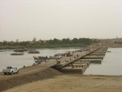 China 12m Floating Pontoon Dock Equipment Temporary Floating Bridge for sale