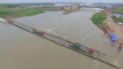 China Heavy Equipment Floating Military Pontoon Bridge Ramp Height Not Less Than 3m for sale