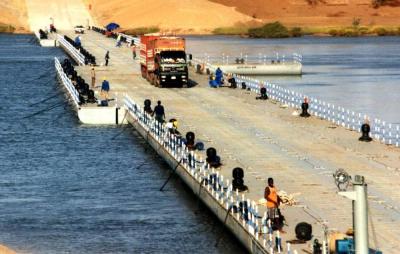 Китай Тяжелый мост воды емкости нагрузки плавая с одиночным понтоном продается