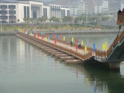 China Temporary Floating Pontoon Ribbon Bridge For Medium and Large Rivers for sale