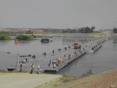 China Simple Structure Floating Pontoon Bridge Concrete Deck For Vehicles for sale