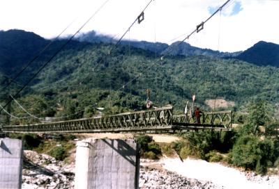 中国 大きいスパンの石のアンカーが付いている鋼鉄懸濁液ケーブルの滞在橋 販売のため