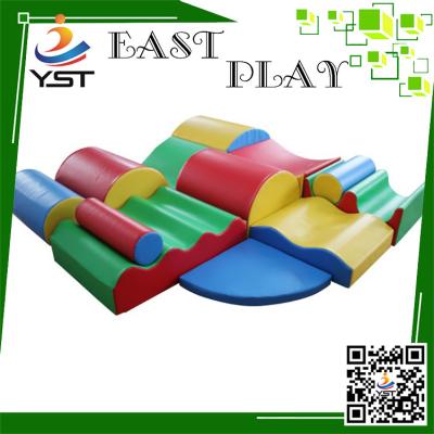China Brinquedos de escalada macios internos do serviço do OEM para a capacidade do jogador das crianças 1 - 2 à venda