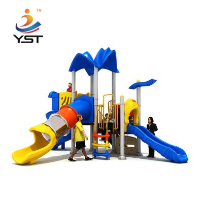 China Multifunctional Daycare Kids Plastic Slide Swing Set Edge Passivation for sale