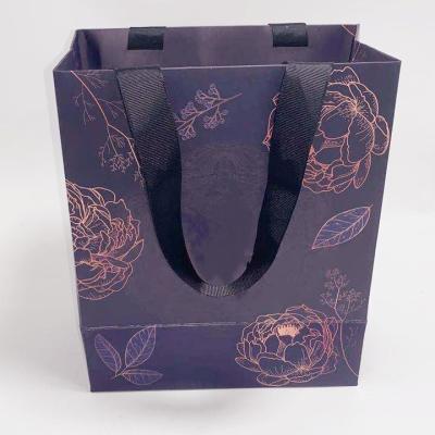 China High End Custom Printed Paper Bags , Personalized Paper Shopping Bags for sale
