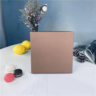 China Luxury Square Brown Portable Dessert Packaging Boxes for sale