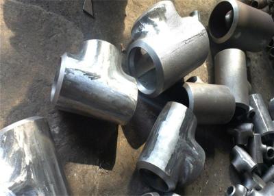 Chine Les garnitures de tuyau d'acier d'acier au carbone égalent pour piquer la pièce en t en acier standard américaine à vendre