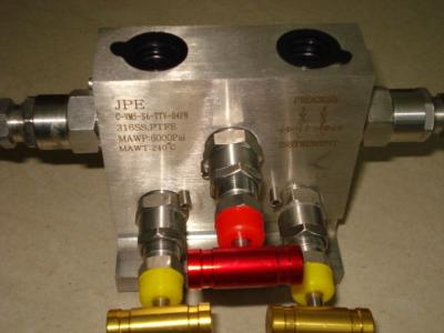 China Single Flang Five Manifolds Electric Valve Actuator For Natural Gas Station for sale