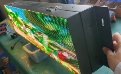 China 12 voltp3 RGB Programmeerbare LEIDENE het Scrollen Tekens voor Auto Te koop