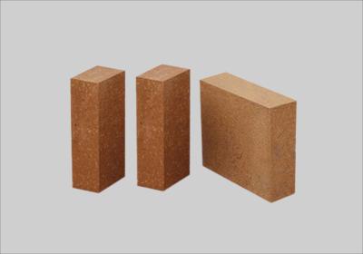 China High Temperature Furnace Refractory Bricks With Thermal Expansion 0.8-1.2% For Cement Kiln for sale