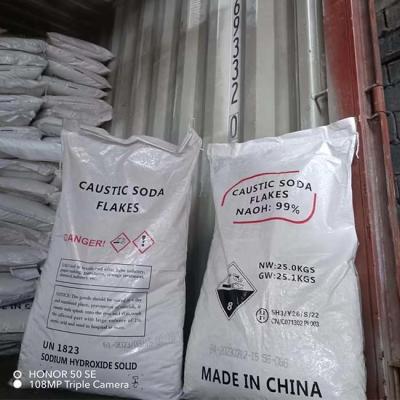 China NaOH Caustic Soda Flakes Caustic Soda Pearl 25kg White Translucent for sale