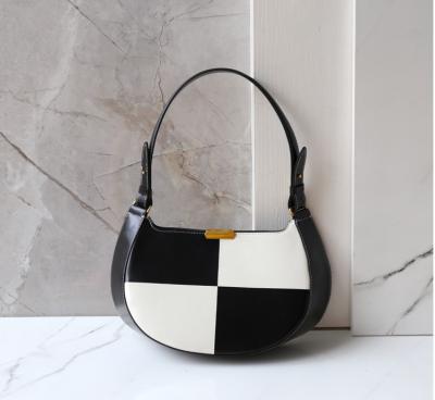 China Zippered Black And White Checkered Bag 30cm 7cm 18cm Armpit Handbag for sale