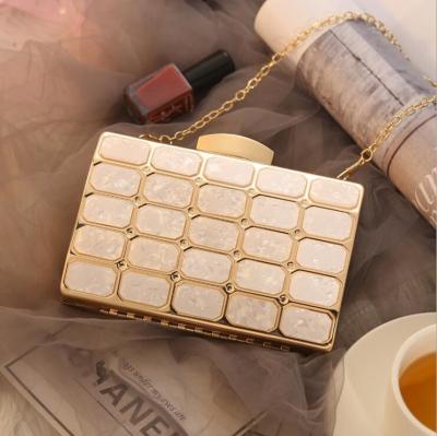 China DIY Engaged Gift White Rectangle Purse Frame 17*11cm for sale