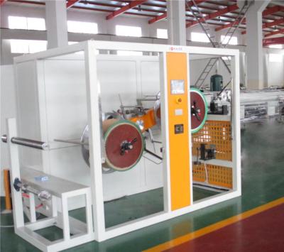 China Máquina de cinta plana de la irrigación por goteo 250m/min-300m/min para la cinta de 16mm-20m m en venta