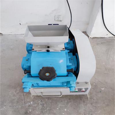 China Sand Hard Stone Mpg Roller Mill Crusher Machine 500kg/H for sale