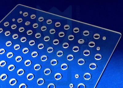 China Substratos de cristal del vidrio de cuarzo de la precisión que trabajan a máquina transparente de alta calidad con los agujeros de taladro del laser en venta