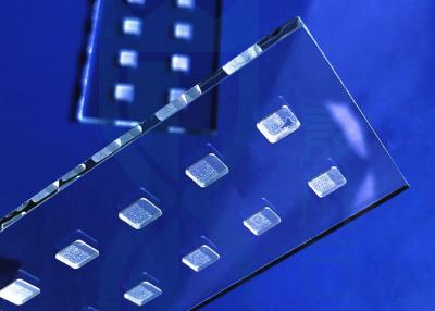 Китай Выполненный на заказ CNC пефорировал стеклянную пластинку кварца продается