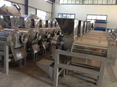 China Low Residue SUS304 Coconut Juicer Machine 3T/Hr Large Capacity for sale