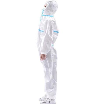 Chine Robe jetable bleue blanche d'isolement, costume jetable de combinaison pour l'unité de soins intensifs à vendre