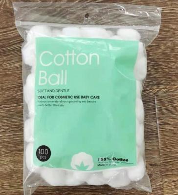 China EO Sterile Cotton Ball Roll Cotton Wool Balls Disposable Absorbent for sale
