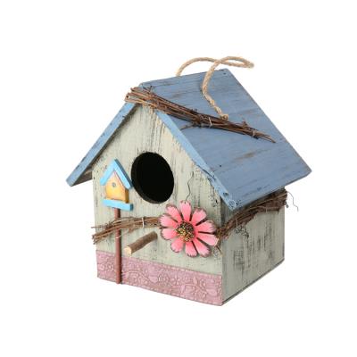 China MDF Bird Houses Breathable Wooden Pet House Wooden Decorative Hanging Aviary For Outdoor Or Indoor Aviary for sale